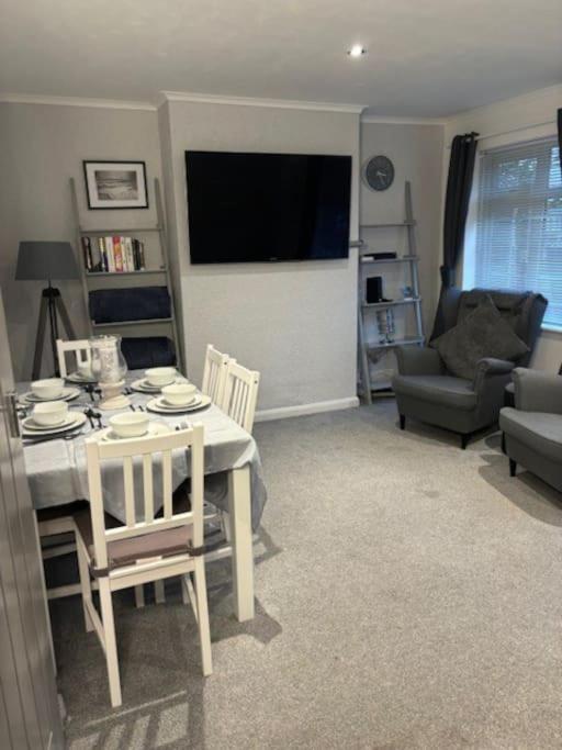 فيلا Clarke'S Airbnb رذينج المظهر الخارجي الصورة